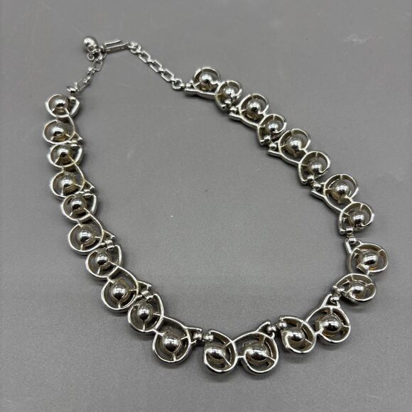 Trifari Pearl Rhinestone Silver Tone Link Necklace Vintage 1960s Jewelry - Picture 4 of 7